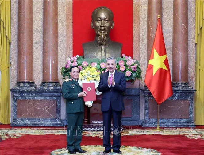 Lễ trao Quyết định của Chủ tịch nước bổ nhiệm Chủ nhiệm Tổng cục Chính trị Quân đội nhân dân Việt Nam ảnh 1