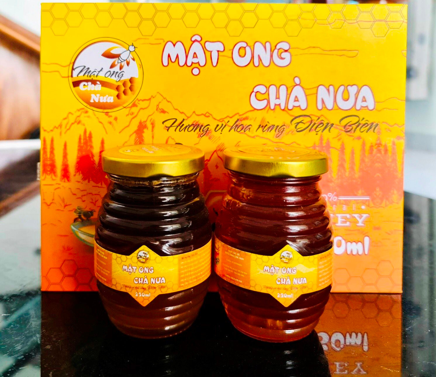 mat-ong-cha-nua.jpg