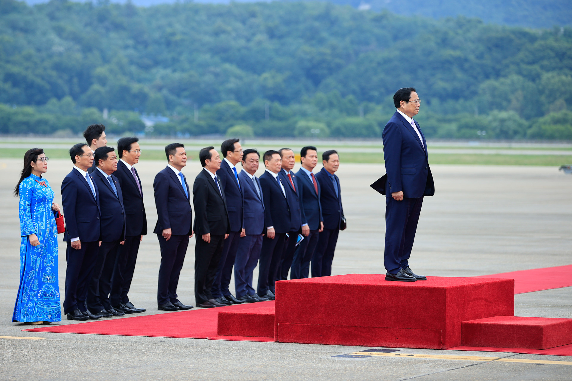 Lễ đón chính thức Thủ tướng Phạm Minh Chính và phu nhân thăm Hàn Quốc- Ảnh 5.