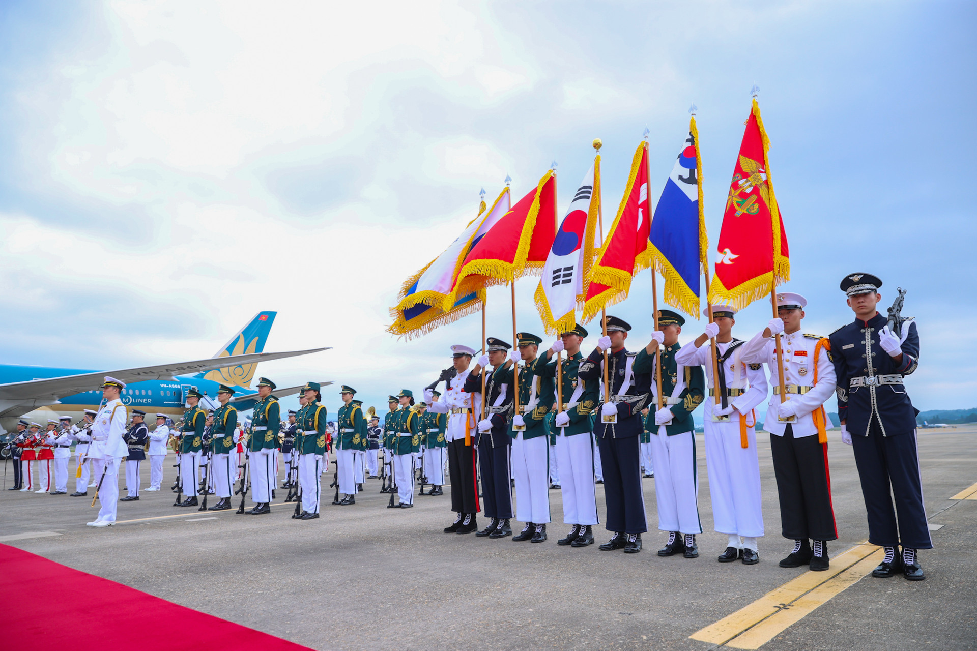 Lễ đón chính thức Thủ tướng Phạm Minh Chính và phu nhân thăm Hàn Quốc- Ảnh 3.