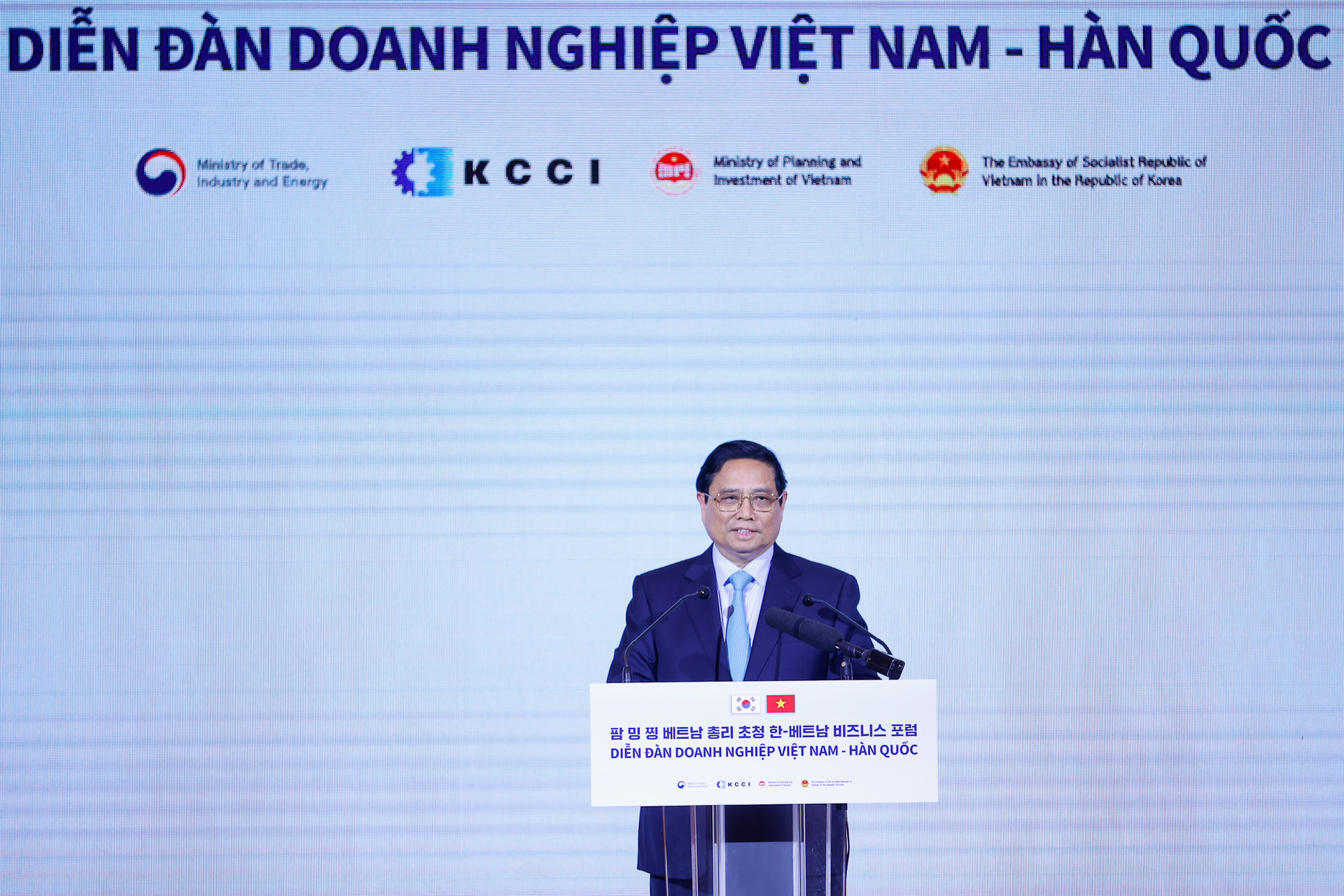 Thủ tướng: Các nhà đầu tư Hàn Quốc có thể yên tâm đầu tư lâu dài, ổn định, an toàn tại Việt Nam- Ảnh 7.