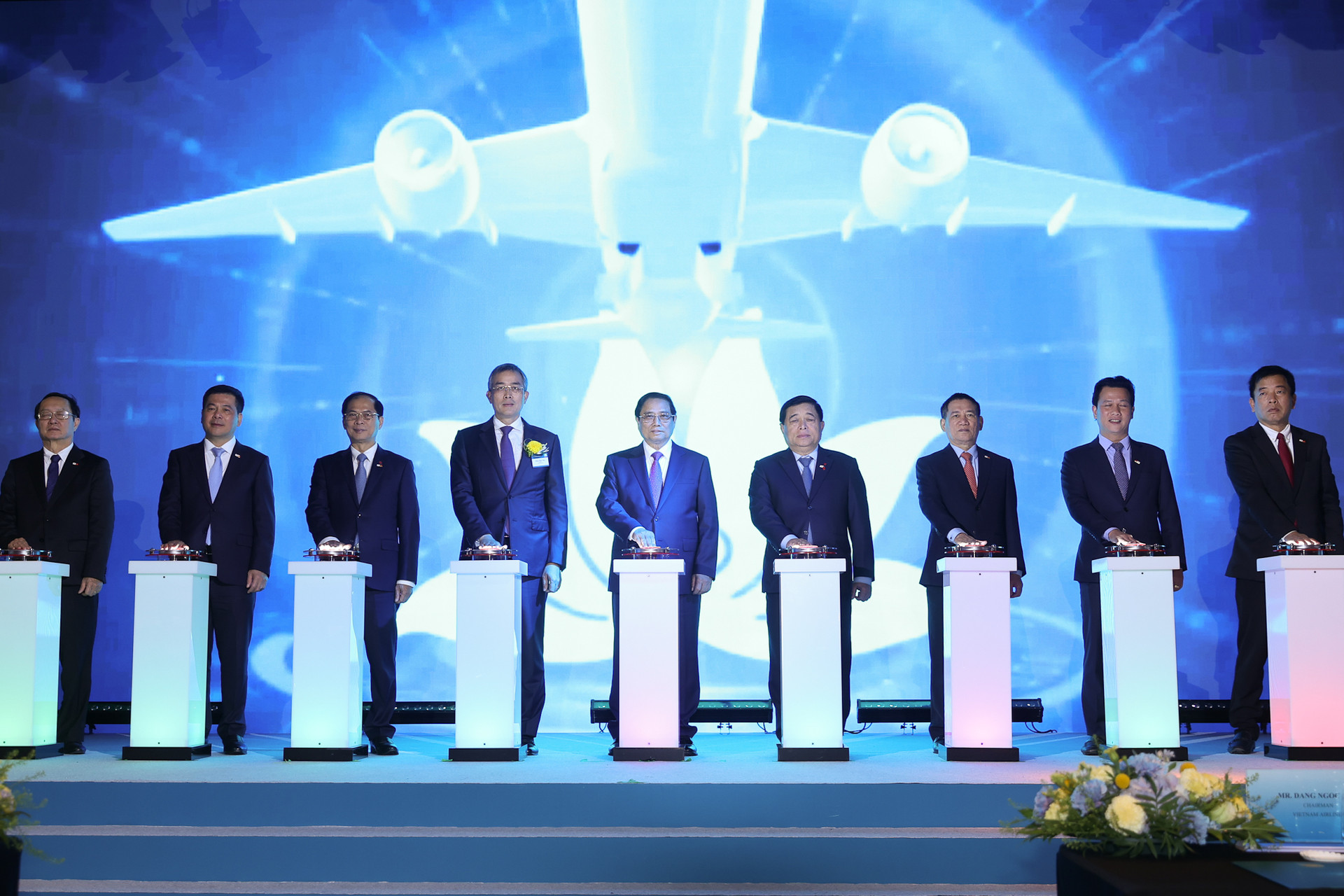 Thủ tướng: Vietnam Airlines cần phát huy hơn nữa vai trò cầu nối Việt Nam - Hàn Quốc- Ảnh 2.