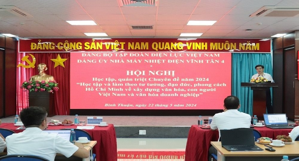 hoc-tap-va-lam-theo-tu-tuong-dao-duc-phong-cach-ho-chi-minh-ve-xay-dung-van-hoa-con-nguoi-viet-nam-va-van-hoa-doanh-nghiep.jpg