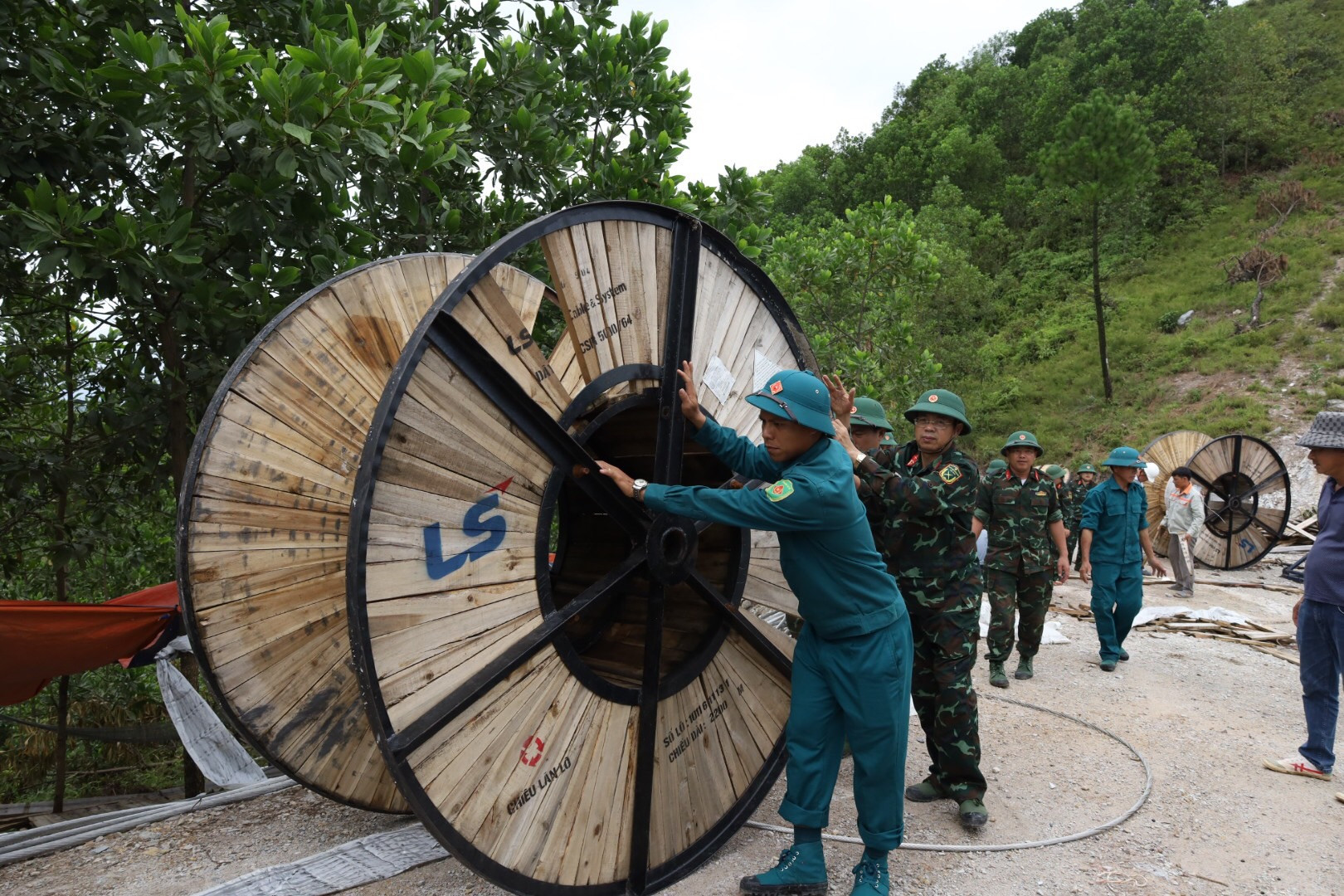 Thủ tướng: Khánh thành đường dây 500 kV mạch 3 vào dịp Quốc khánh năm nay- Ảnh 7.