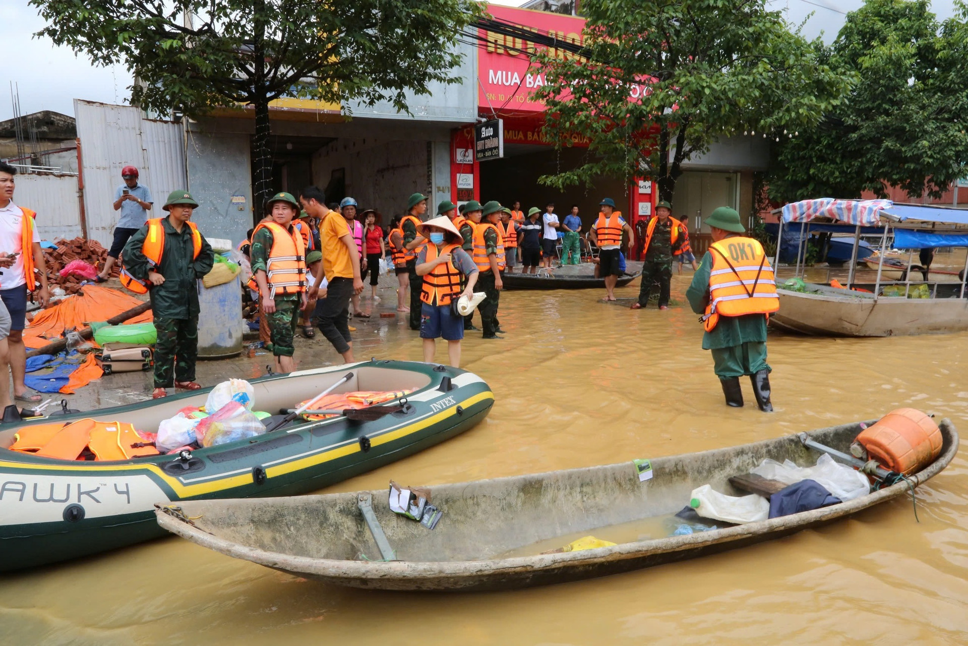 Phó Thủ tướng Hồ Đức Phớc thị sát, chỉ đạo công tác phòng chống bão lụt tại Thái Nguyên- Ảnh 5.