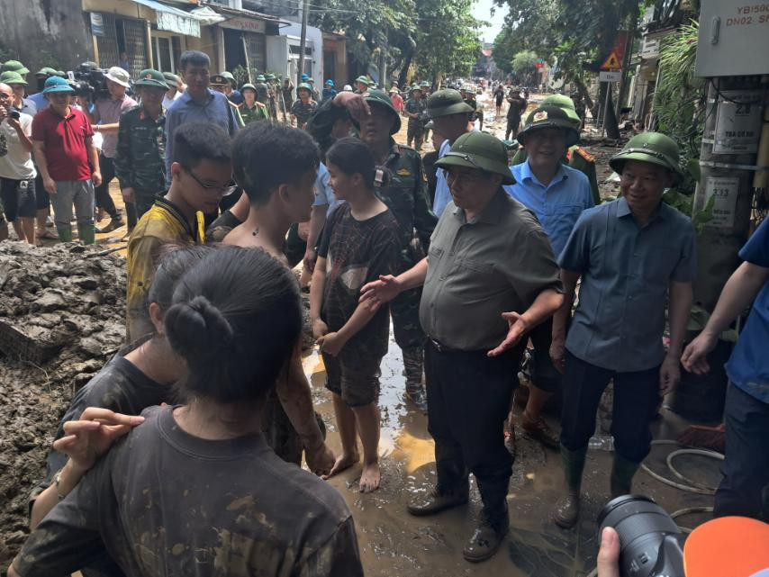 Thủ tướng Phạm Minh Chính tới Yên Bái chỉ đạo ứng phó, khắc phục hậu quả mưa lũ, thiên tai- Ảnh 1.