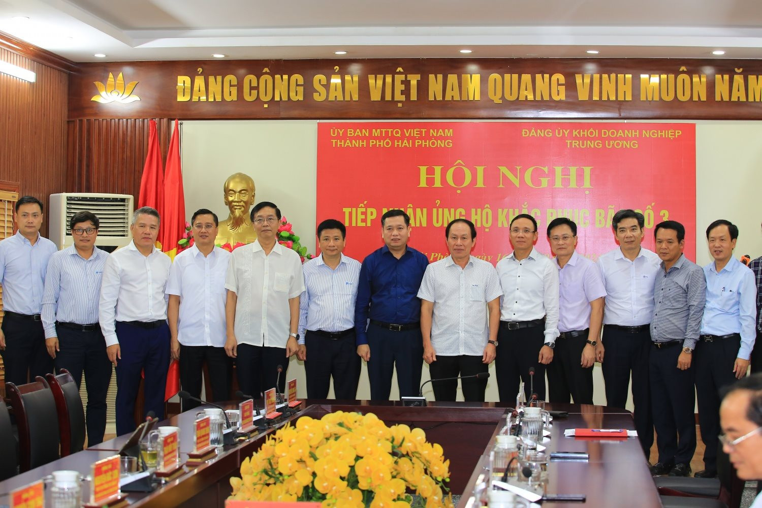 petrovietnam-ho-tro-khac-phuc-con-bao-so-3-tai-hai-phong-20240917173653.jpg