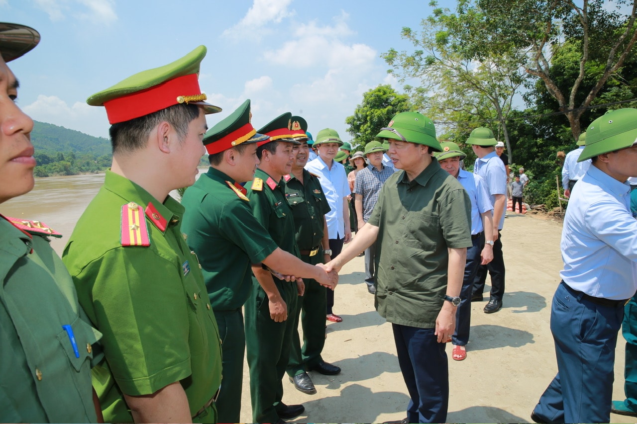 Phó Thủ tướng Trần Hồng Hà yêu cầu Thanh Hoá khẩn trương khôi phục hạ tầng xã hội thiết yếu bị ảnh hưởng bởi bão, lũ- Ảnh 5.