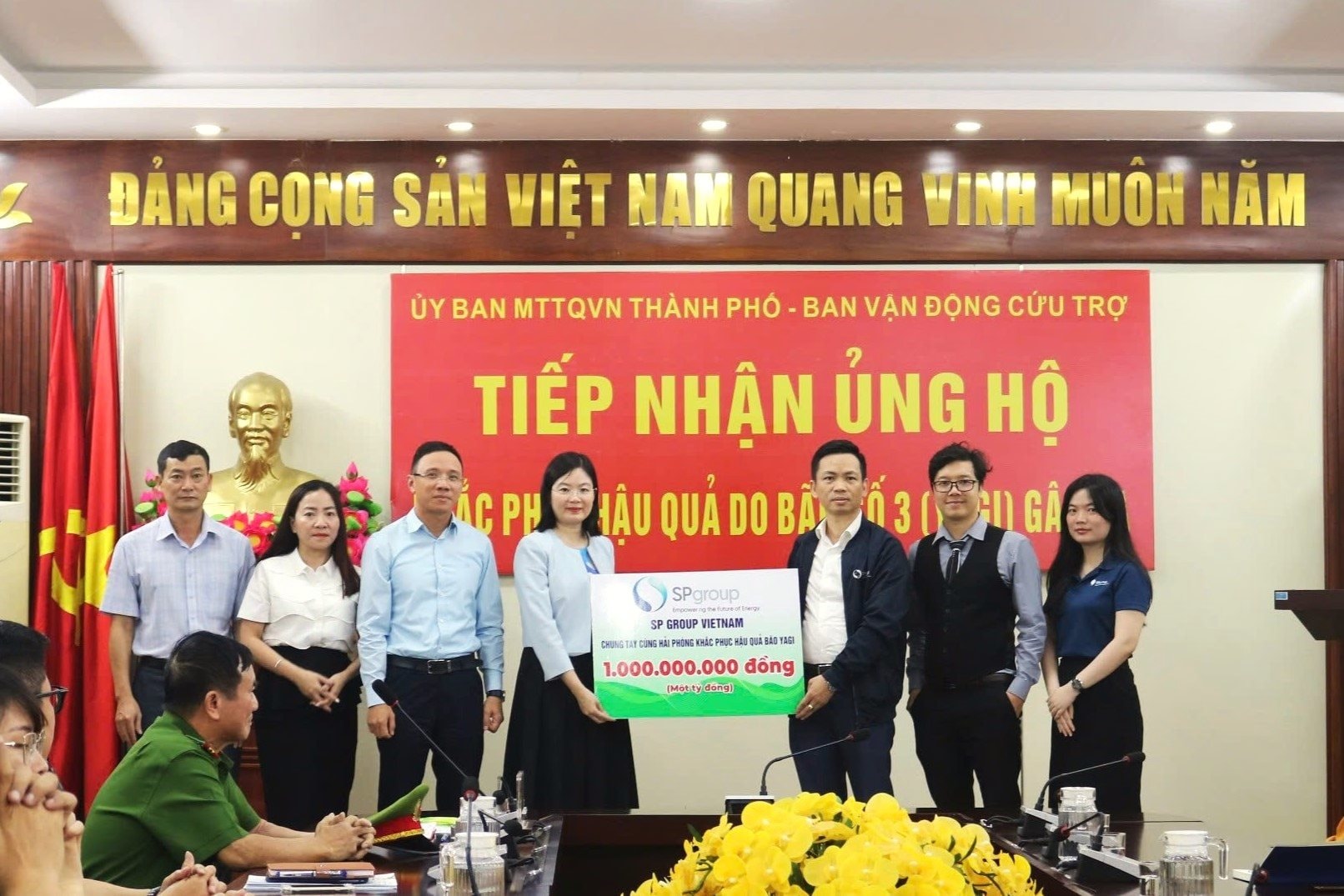 tap-doan-sp-group-dong-gop-1-ty-dong-de-ho-tro-cac-gia-dinh-bi-anh-huong-do-con-bao-yagi.jpg