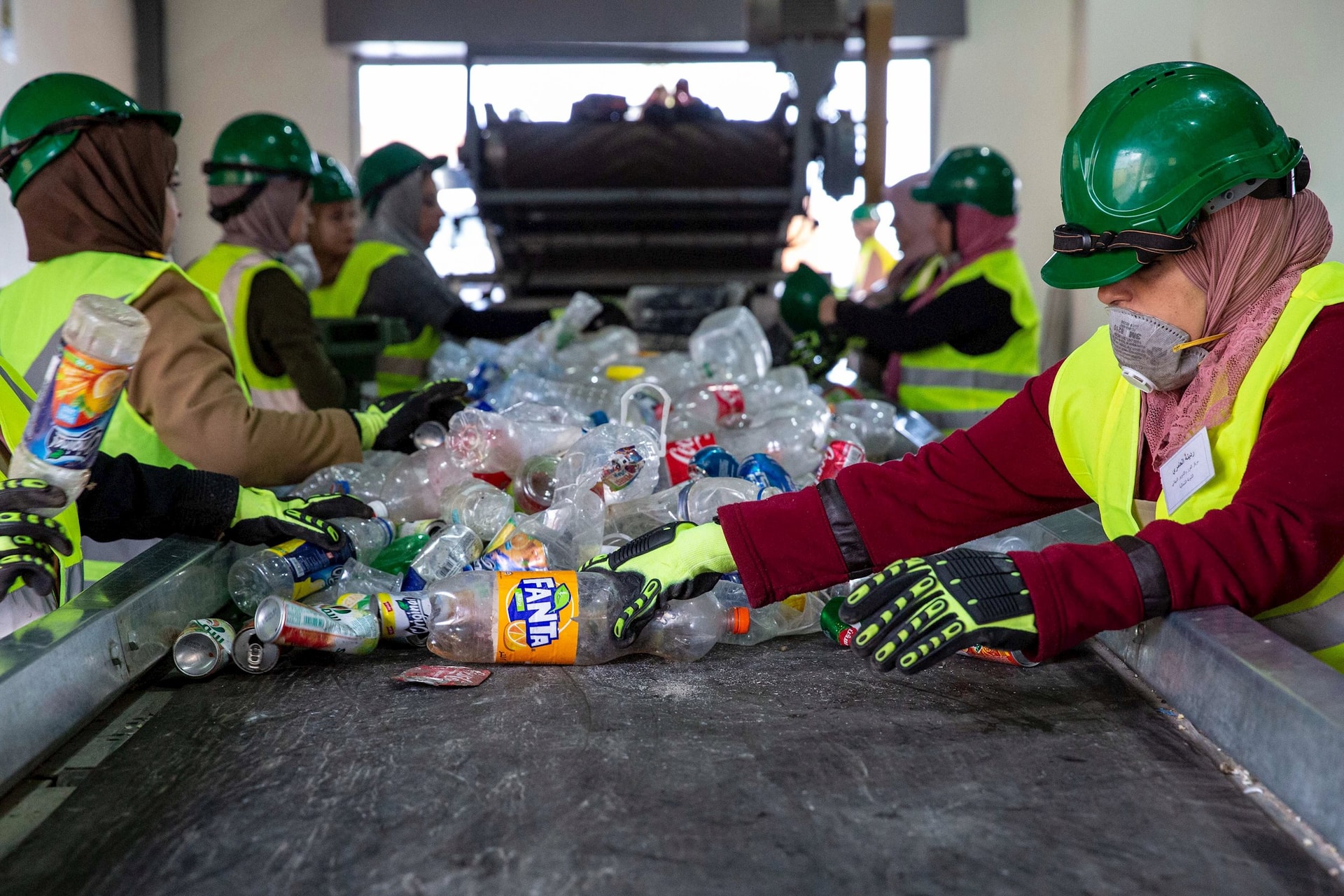 undp-jordan-2019-women-recycling-1304_2.jpg