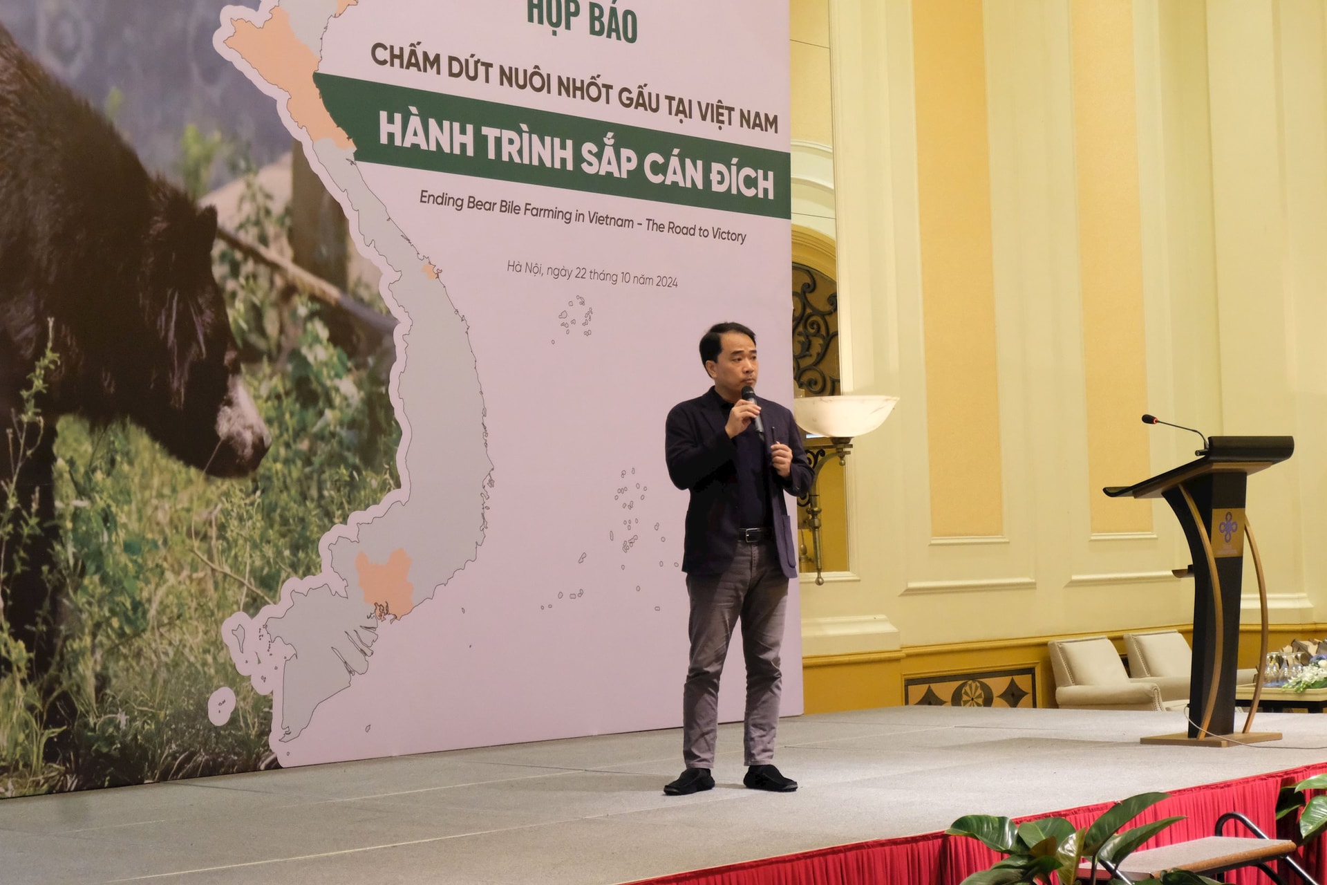 env_ong-tran-quoc-bao-gd-trung-tam-bao-ton-dvhd-nuoc-viet-chia-se-ve-hoat-dong-cham-soc-gau-va-ke-hoach-tiep-nhan-gau-trong-tuong-lai-2-min.jpg