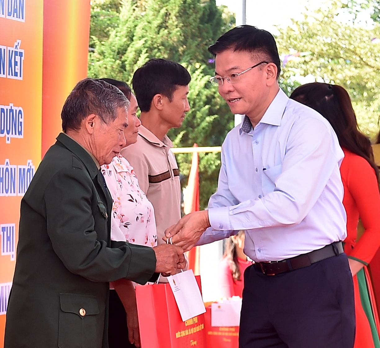 Phó Thủ tướng Lê Thành Long dự Ngày hội Đại đoàn kết toàn dân tộc tại Thanh Hóa- Ảnh 3.