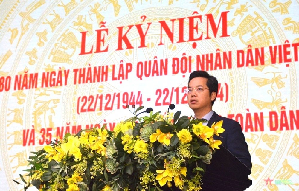 quan-hoan-kiem-ky-niem-80-nam-ngay-thanh-lap-qdnd-4.jpg