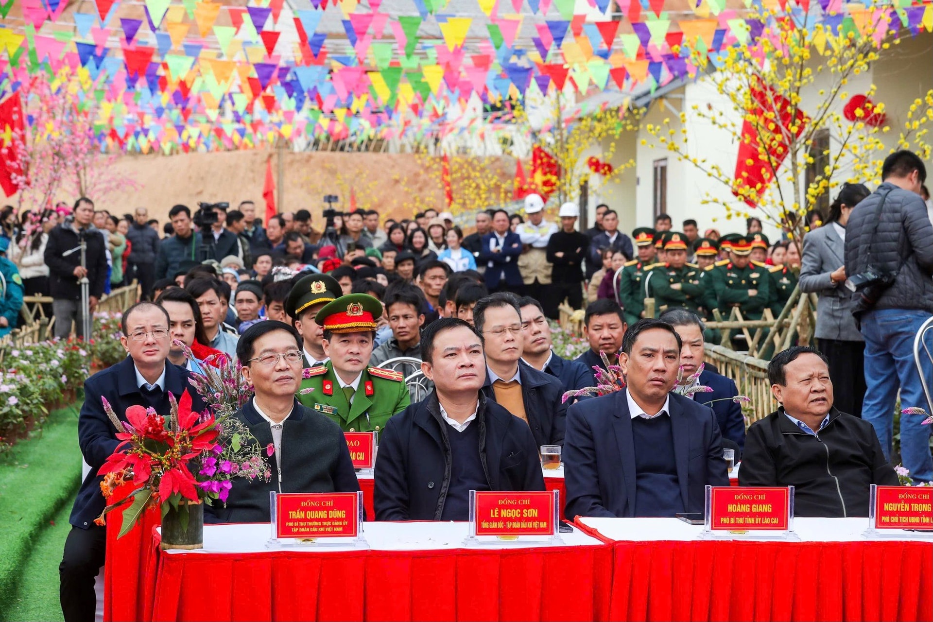 petrovietnam-khanh-thanh-kho-vang.jpg