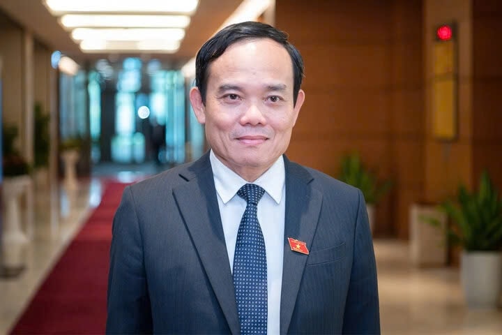 bau bo sung ong tran luu quang vao ban bi thu khoa xiii hinh anh 1