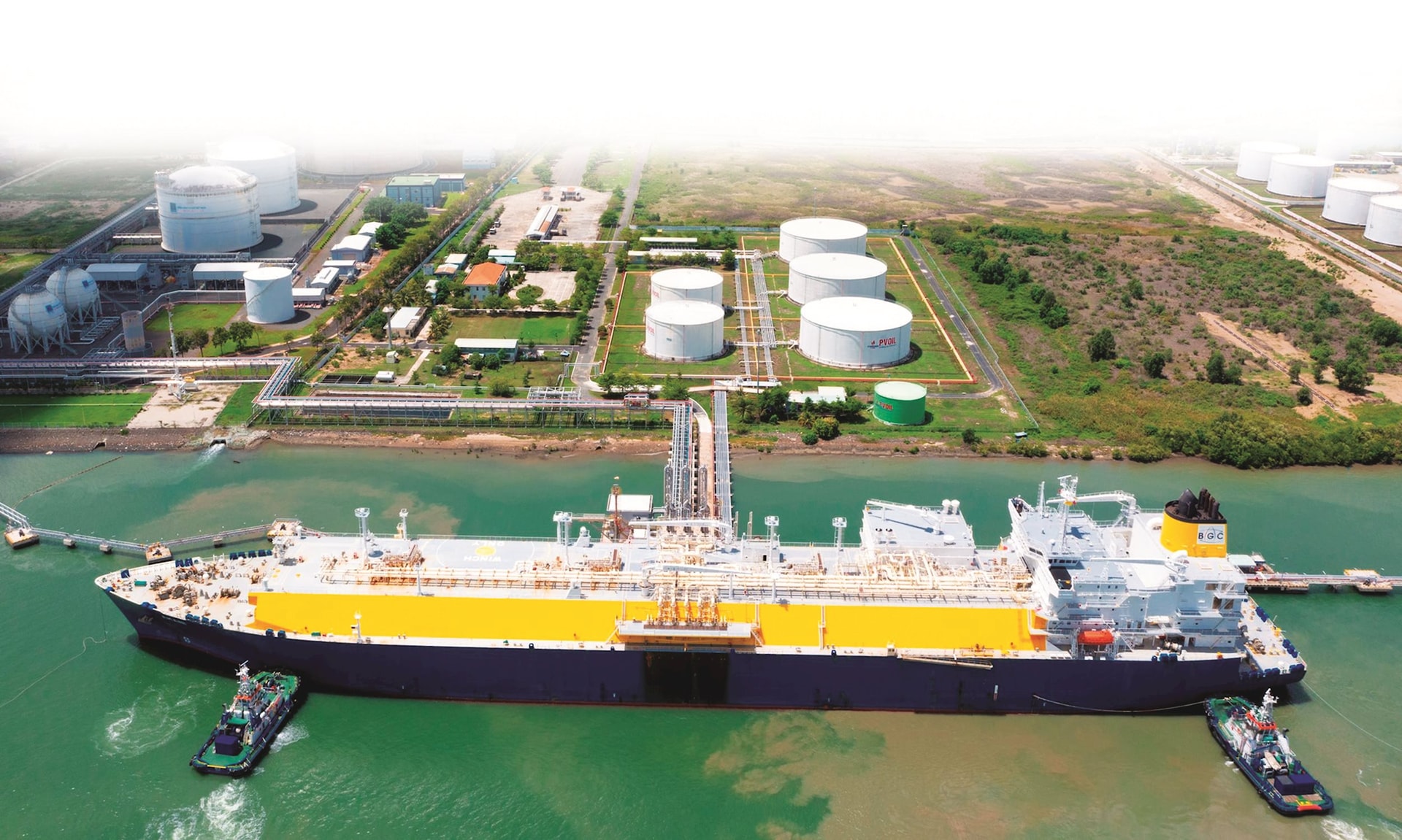 pv-gas-la-doanh-nghiep-duy-nhat-tai-viet-nam-trien-khai-hoat-dong-kinh-doanh-khi-tu-nhien-hoa-long-lng-.jpg