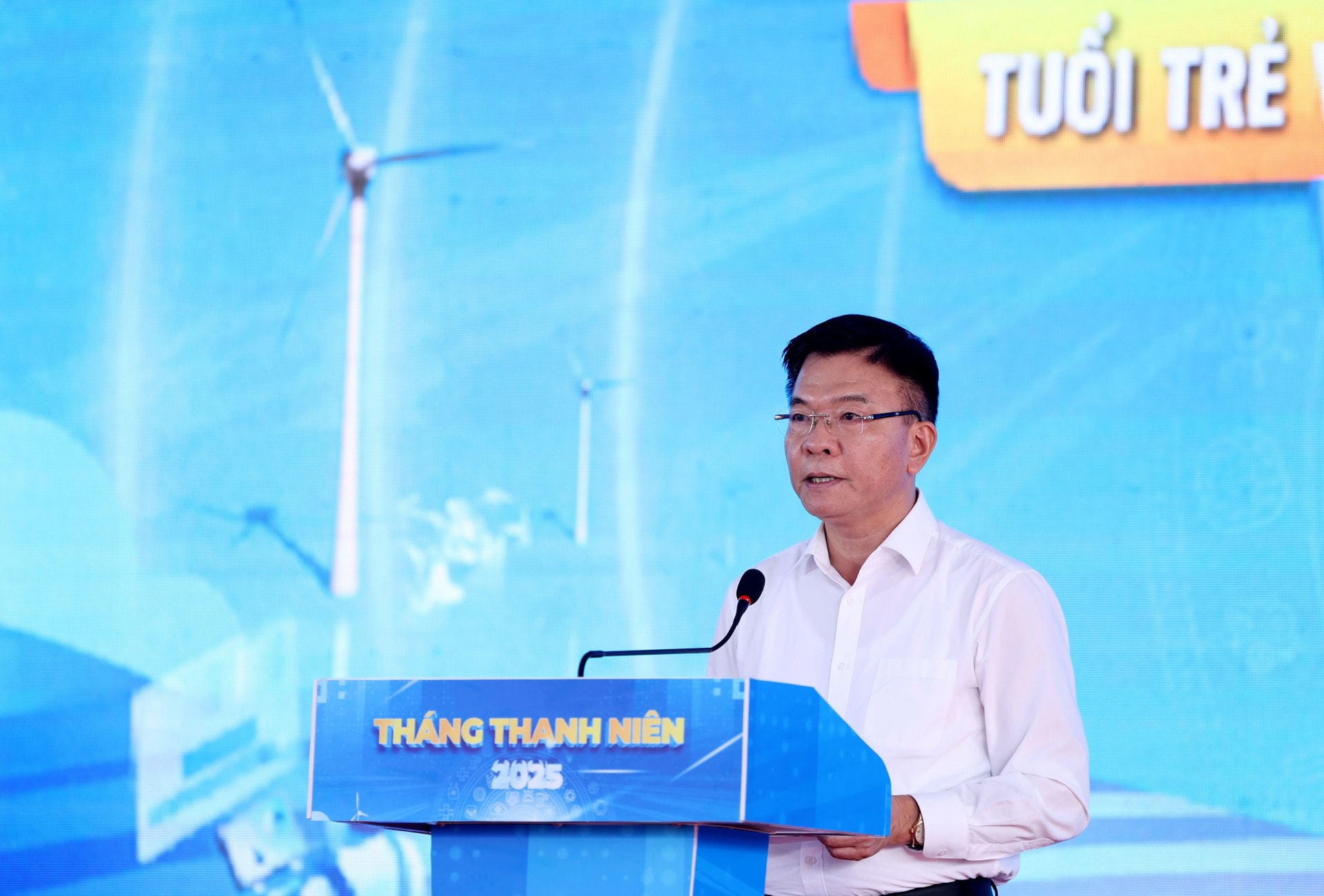 Khởi động THÁNG THANH NIÊN 2025: Thanh niên là yếu tố quan trọng đưa đất nước vững bước vào kỷ nguyên mới- Ảnh 2.