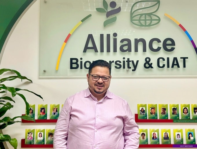 Tiến sĩ Ricardo Hernandez, Trưởng đại diện Trung tâm Nông nghiệp nhiệt đới quốc tế (CIAT) tại Việt Nam, hy vọng về một cách tiếp cận toàn diện trong chuyển đổi hệ thống LTTP bền vững. Ảnh: Kiều Chi. 