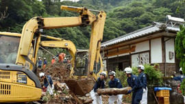 Ít nhất 6 người chết trong trận mưa kỷ lục tấn công phía tây nam Nhật Bản