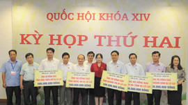Người dân Bà Rịa - Vũng Tàu ủng hộ đồng bào các tỉnh miền Trung 3 tỷ đồng