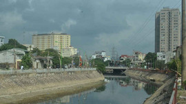 Nước mặt tại các sông ngòi đô thị: Ô nhiễm nặng