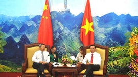 Tăng cường hợp tác hữu nghị giữa Hà Giang (Việt Nam) và châu Văn Sơn (Trung Quốc)
