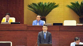 Thống đốc NHNN Lê Minh Hưng trả lời chất vấn trước Quốc hội