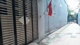 Tây Hồ - Hà Nội: Vì sao chính quyền không cho phép xây tường rào trên đất được cấp sổ đỏ?