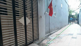Tây Hồ - Hà Nội: Dân xin xây tường rào trên đất sổ đỏ, khó hơn ''lên trời''!