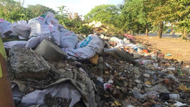 Bắc Từ Liêm, Hà Nội: Cần sớm giải tỏa bãi rác gây ô nhiễm trên đường Văn Tiến Dũng