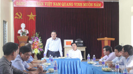 Đoàn Tiểu ban văn kiện Đại hội XIII của Đảng làm việc tại Điện Biên
