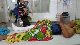Quảng Nam: Truy đuổi cát “tặc”, cán bộ xã bị tông gãy chân