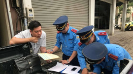 Hà Nội: Hàng loạt xe khách vi phạm bị kiểm tra xử lý