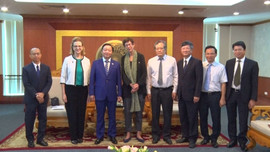 Bộ trưởng Trần Hồng Hà làm việc với đại điện UNDP và Đại sứ Na Uy tại Việt  Nam