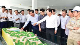 Tranh thủ thời cơ, đưa Ninh Thuận thành trung tâm năng lượng tái tạo