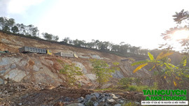 Hà Trung (Thanh Hóa): Xe quá tải lộng hành từ mỏ đất gây ô nhiễm môi trường