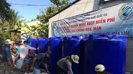 Bộ TN&MT hỗ trợ cấp nước ngọt miễn phí cho người dân huyện Châu Thành, tỉnh Bến Tre