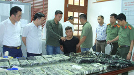 Công an Lào Cai bắt giữ 250.000 viên ma túy tổng hợp