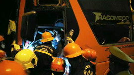 Tai nạn trên đường dẫn hầm Hải Vân, 2 người chết, nhiều người bị thương