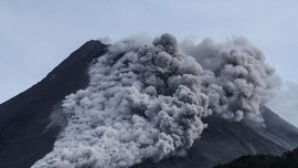 Núi lửa Merapi phun trào, Indonesia sơ tán người dân khẩn cấp