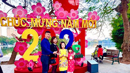 Hà Nội: Rực rỡ cờ hoa chào đón xuân mới Tân Sửu