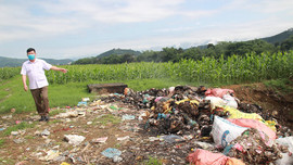 Bãi chôn lấp rác thải quy mô cấp xã: Nguy cơ trở thành cơ sở gây ô nhiễm nghiêm trọng