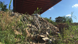 Hà Nội: Hoạt động khai thác đất và xả thải trái phép tại sông Hồng