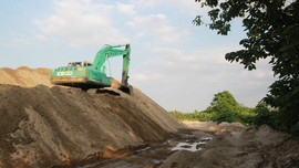 Yên Bái: Đình chỉ hoạt động 18 bến bãi tập kết cát, sỏi 