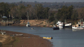 Argentina ban bố tình trạng khẩn cấp về nước do sông Parana khô cạn