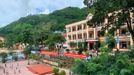 Trên 300.000 học sinh Sơn La tựu trường chuẩn bị năm học mới 