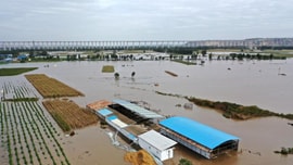 Hơn 120.000 người dân ở Trung Quốc phải sơ tán vì ngập lụt nghiêm trọng Hơn 120.000 người dân ở Trung Quốc phải sơ tán vì ngập lụt nghiêm trọng