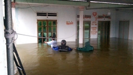 Quảng Nam: Hồ đập đồng loạt xả lũ, khẩn trương di dời dân