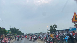 Vĩnh Lộc (Thanh Hóa): Chợ tạm không phép hoạt động gây cản trở giao thông