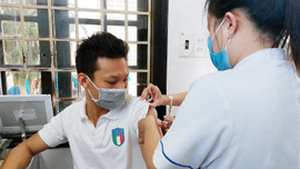 Thừa Thiên - Huế: Số ca nhiễm COVID - 19 ngày càng tăng, đẩy nhanh tiến độ tiêm vắc xin